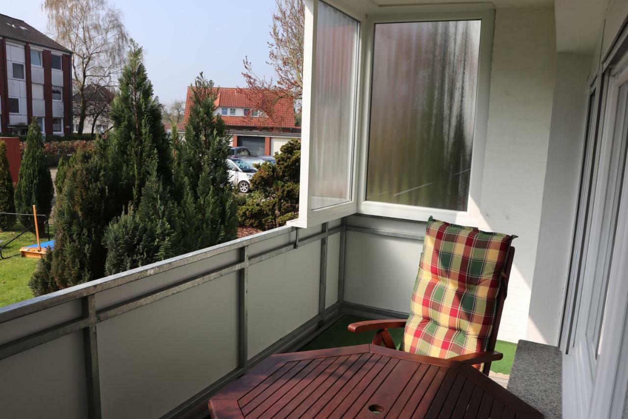 Ferienwohnung Wippsteert - 5 Sterne - Mit Balkon Und Pkw Stellplatz Emden Exterior photo